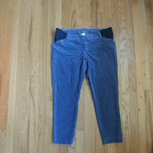 Old Navy Maternity side panel pixie cut pants